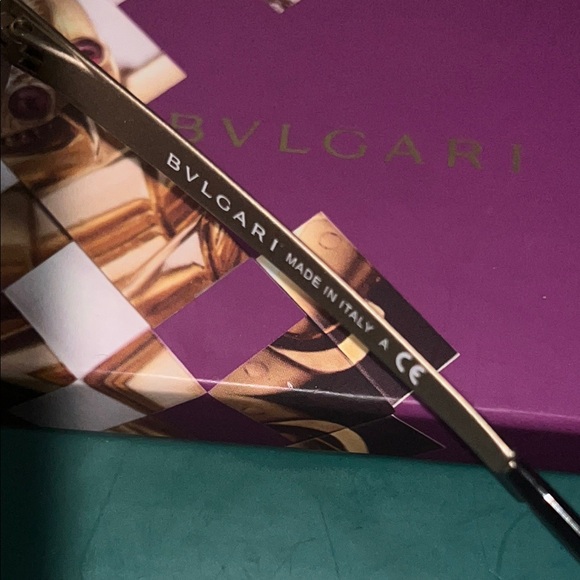 BVLGARI Prestine Luxurious Black and Gold Sunglasses everything included NWOT - Picture 6 of 10